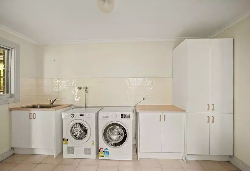 Stayau 4br Spacious Nature Retreat