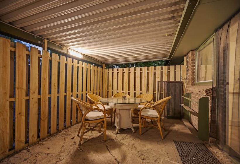 Stayau 4br Spacious Nature Retreat