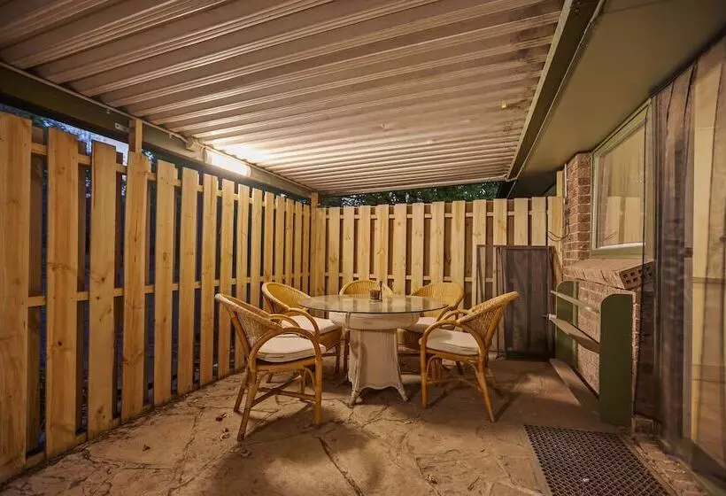 Stayau 4br Spacious Nature Retreat