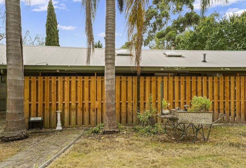 Stayau 4br Spacious Nature Retreat