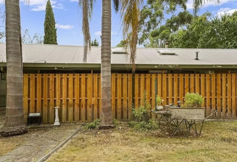 Stayau 4br Spacious Nature Retreat