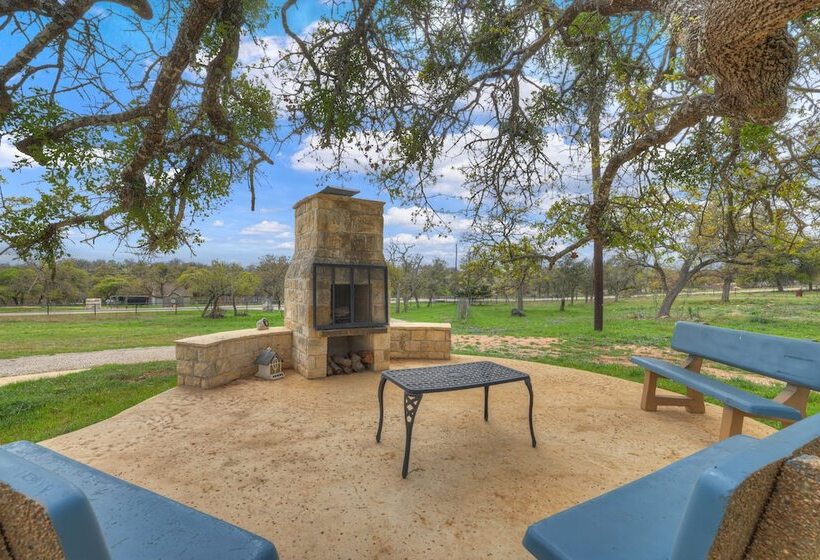 The Elizabeth Cottage