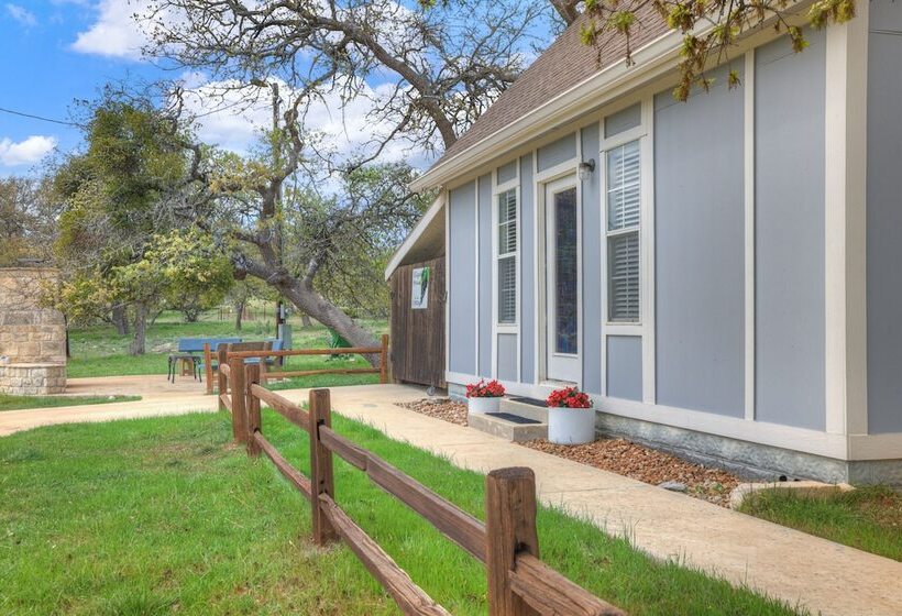 The Elizabeth Cottage