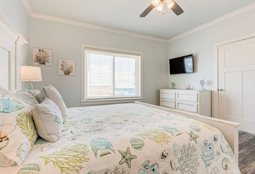 Waterfront Dauphin Island Home < Half Mi To Beach!