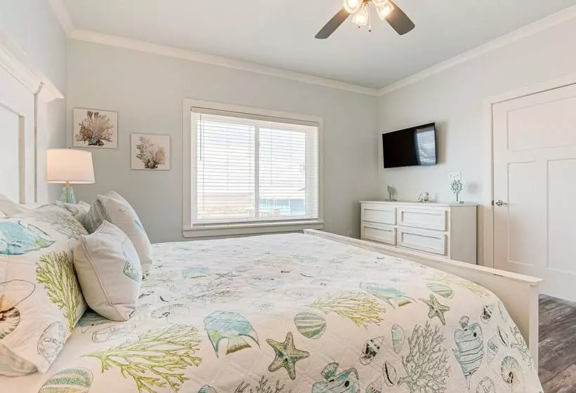 Waterfront Dauphin Island Home < Half Mi To Beach!