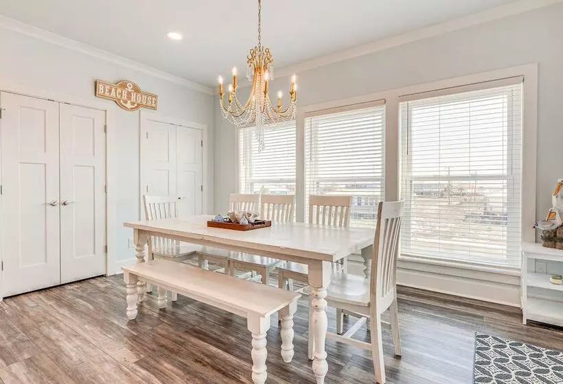 Waterfront Dauphin Island Home < Half Mi To Beach!