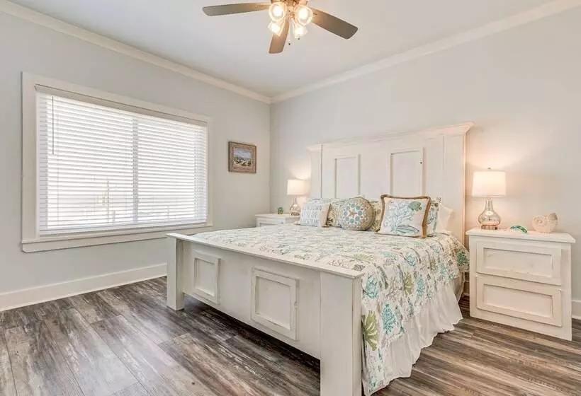 Waterfront Dauphin Island Home < Half Mi To Beach!