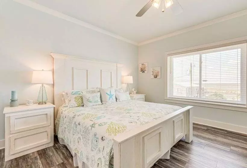 Waterfront Dauphin Island Home < Half Mi To Beach!