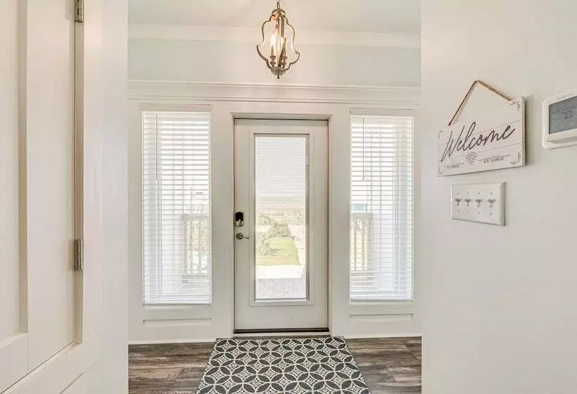 Waterfront Dauphin Island Home < Half Mi To Beach!
