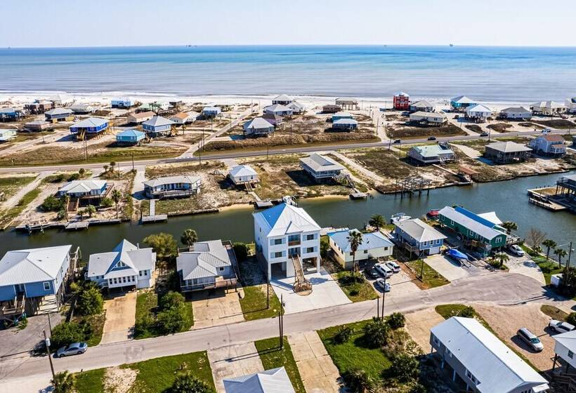 Waterfront Dauphin Island Home < Half Mi To Beach!