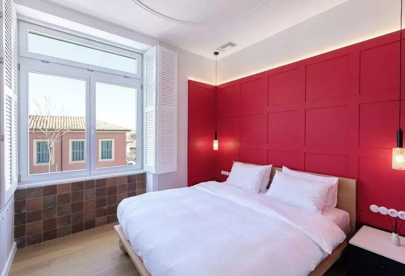 Agora Suites