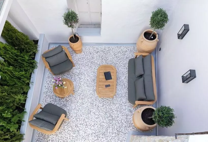 Agora Suites