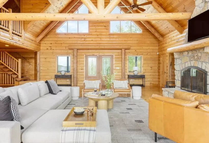 Chester By Avantstay Amazing Views, Secluded Home, A True City Escape!