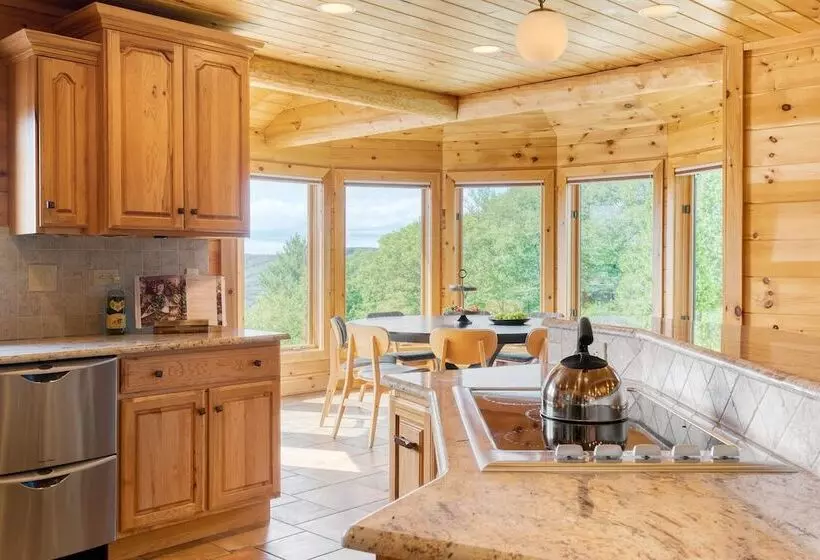 Chester By Avantstay Amazing Views, Secluded Home, A True City Escape!