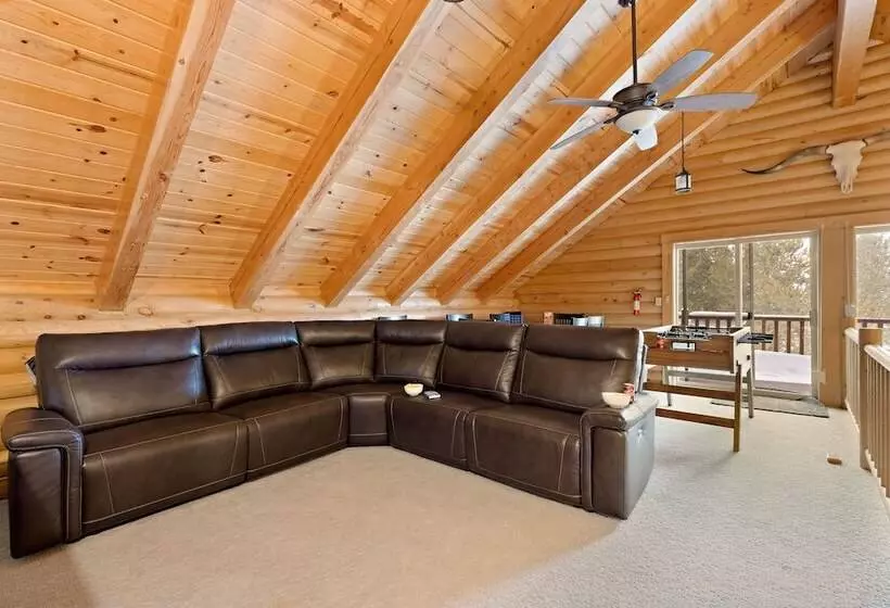 Grand Point Lodge