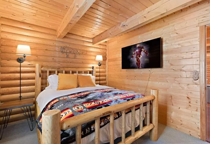 Grand Point Lodge