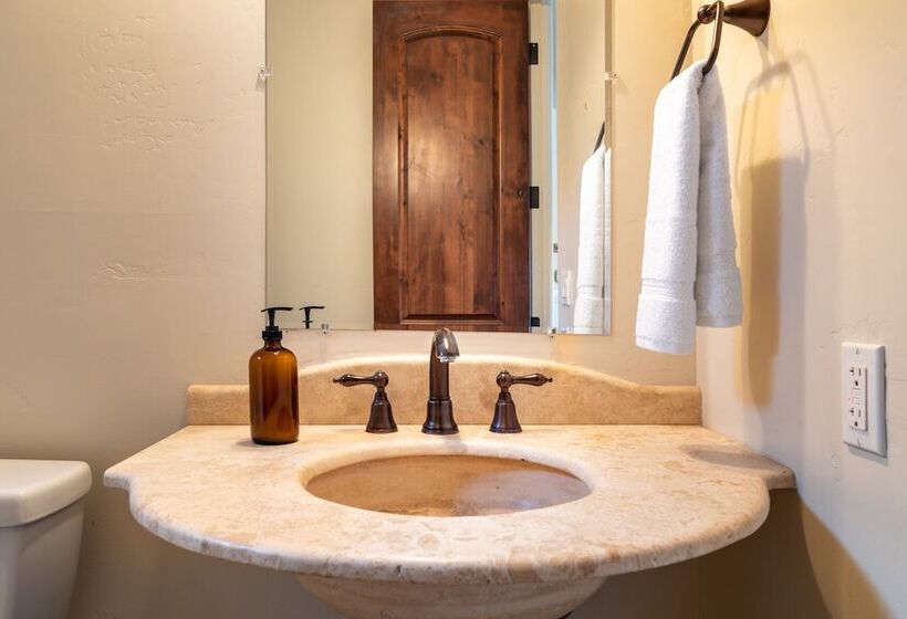 Pyramid By Avantstay Luxe Sedona Mansion W/ Views, 7mins To Downtown