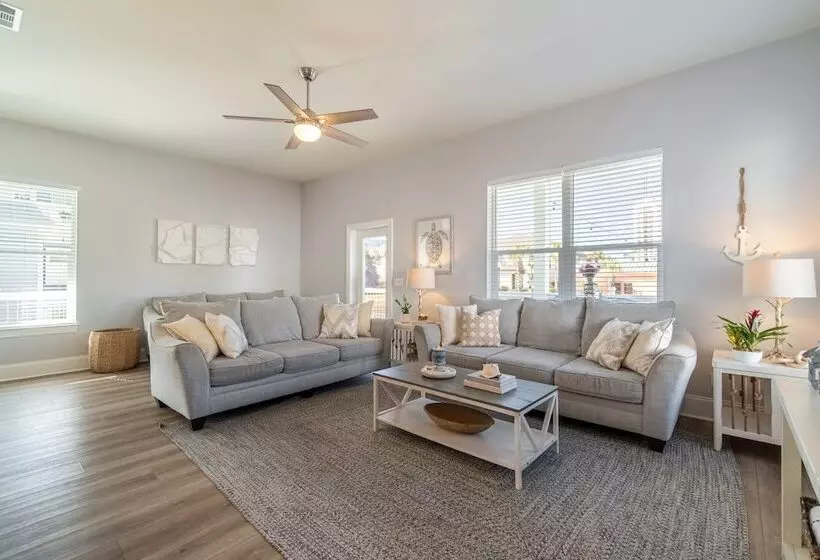 Tidepool By Avantstay 2min Walk To Miramar Beach!