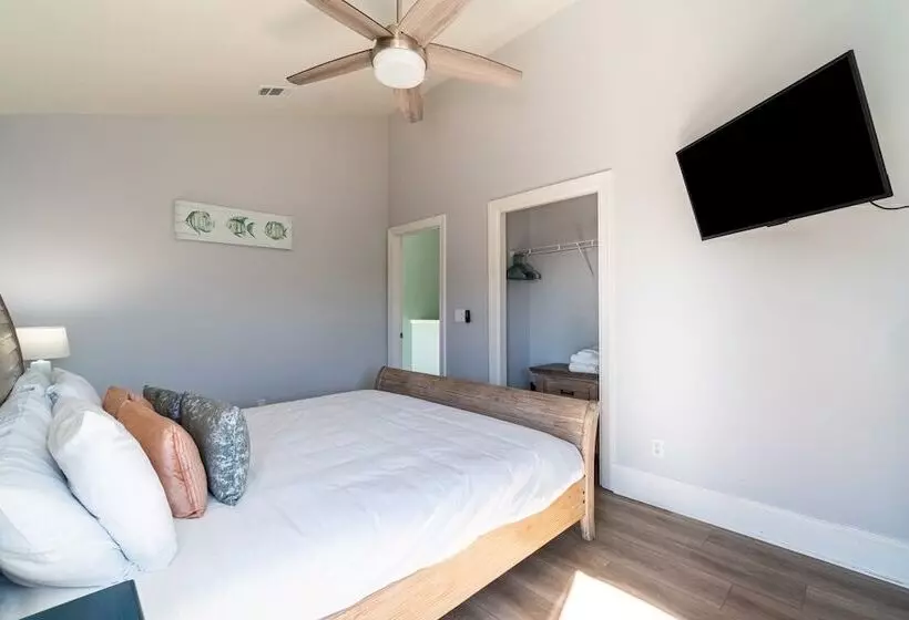 Tidepool By Avantstay 2min Walk To Miramar Beach!