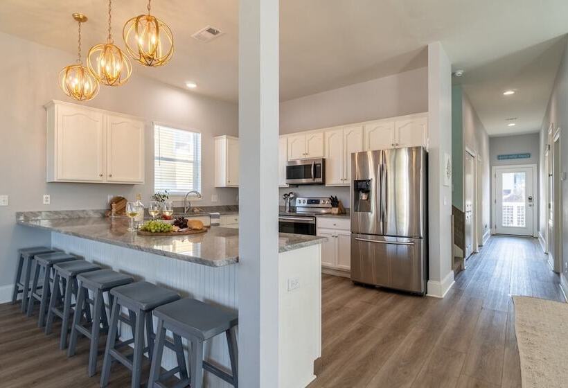 Tidepool By Avantstay 2min Walk To Miramar Beach!