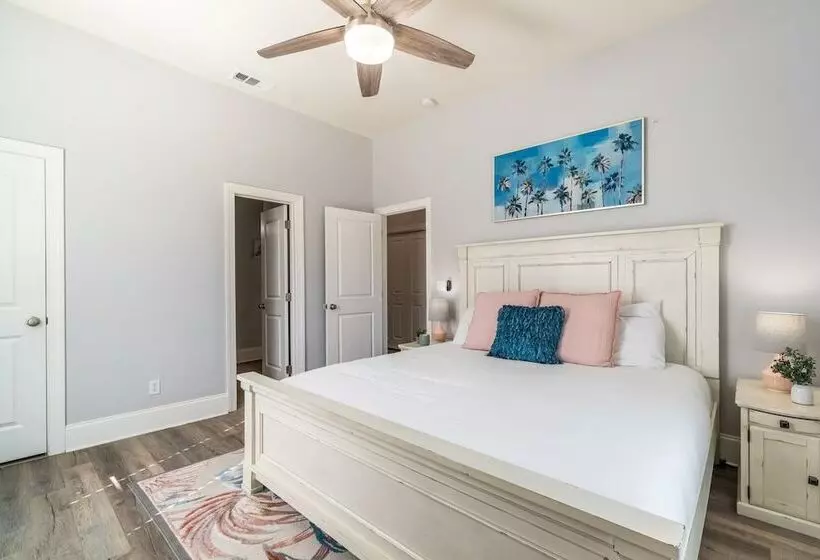 Tidepool By Avantstay 2min Walk To Miramar Beach!