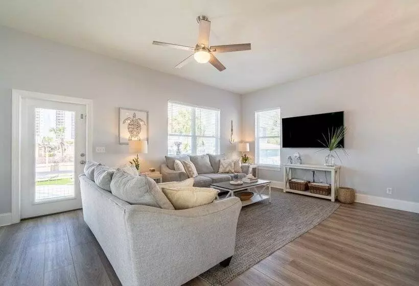 Tidepool By Avantstay 2min Walk To Miramar Beach!