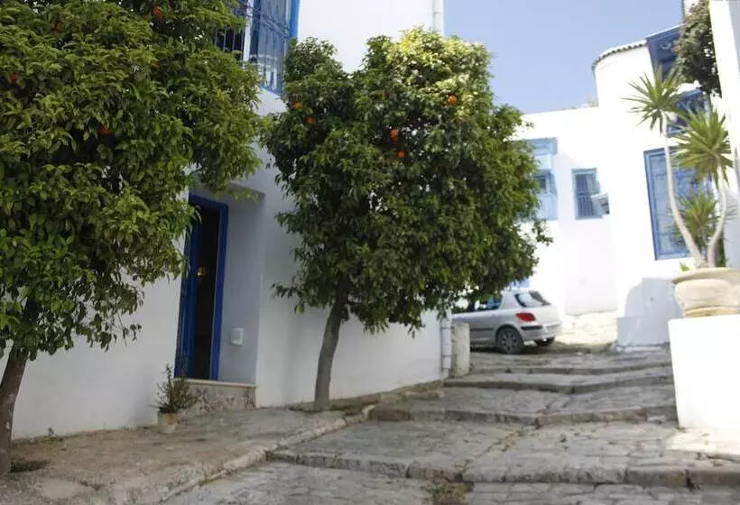 تختخواب و صبحانه La Chambre Verte