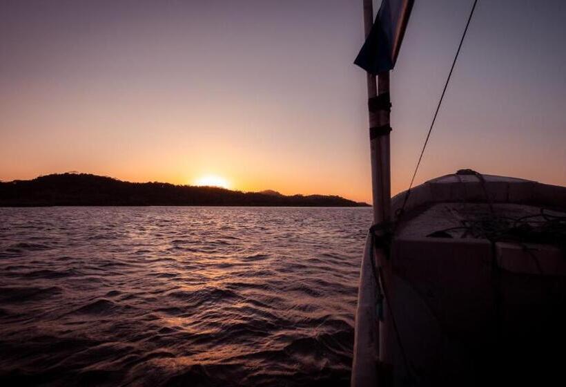 צימר Seagull Cove Resort