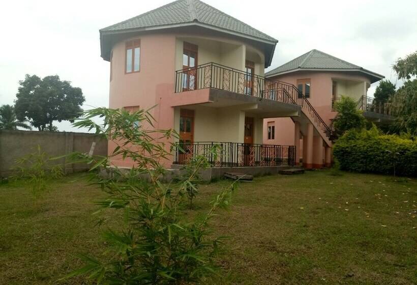 تختخواب و صبحانه Trax Holiday Cottages