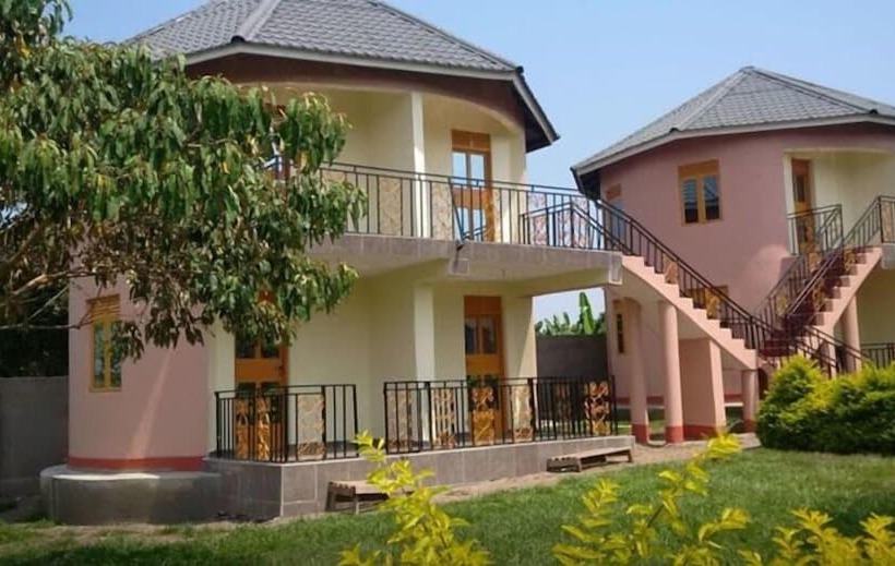 تختخواب و صبحانه Trax Holiday Cottages