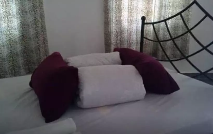 تختخواب و صبحانه Trax Holiday Cottages