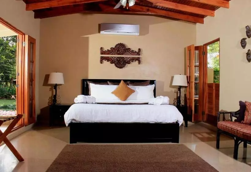 Hotelli Crater Valley Boutique