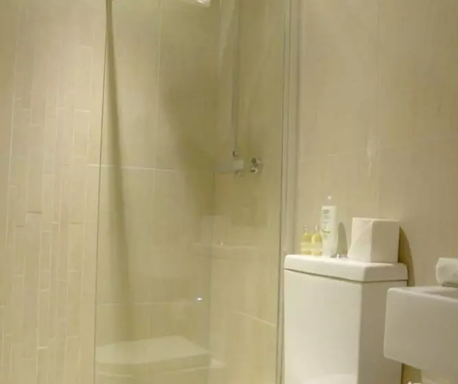Hotel Hillcroft Accommodation