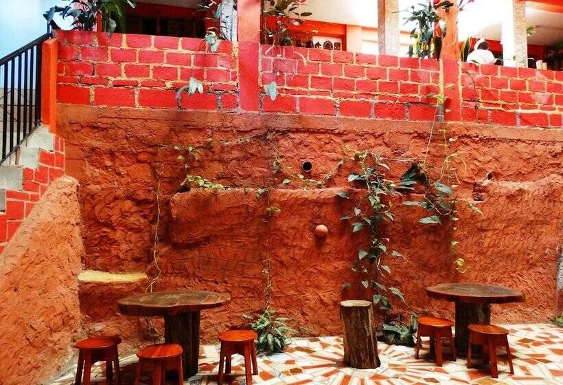 هتل & Hostal Yaxkin Copan