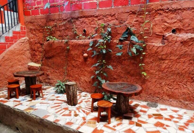 هتل & Hostal Yaxkin Copan