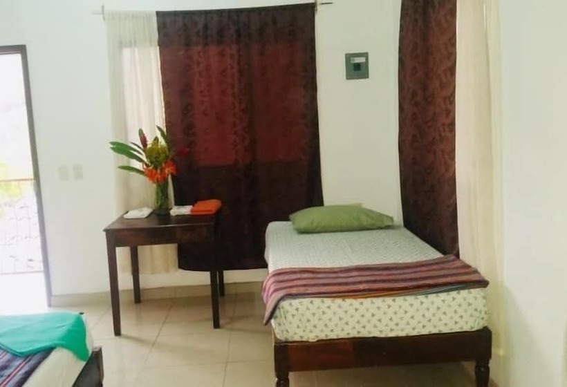 هتل & Hostal Yaxkin Copan