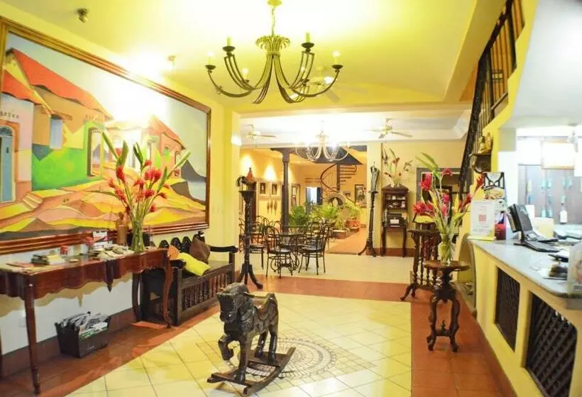 هتل Los Balcones De Chinandega