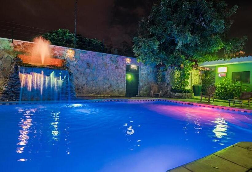 هتل Los Chilamates