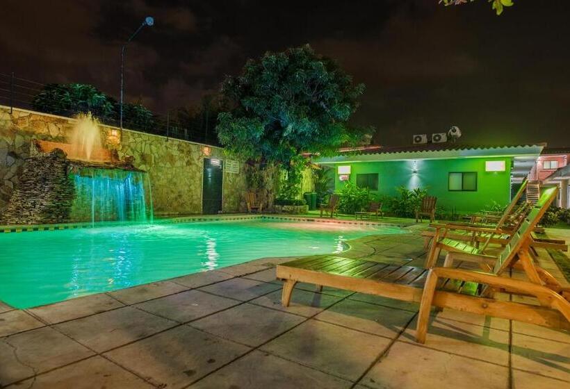 هتل Los Chilamates