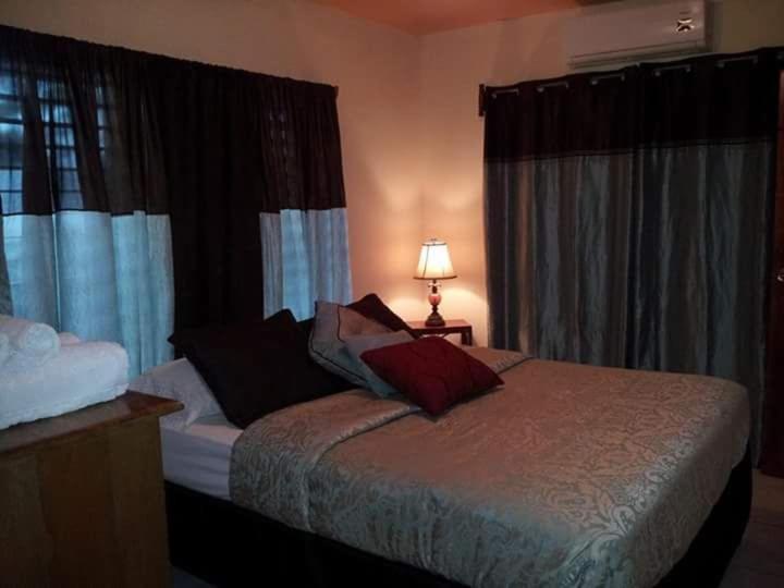 هتل Posada Las Iguanas