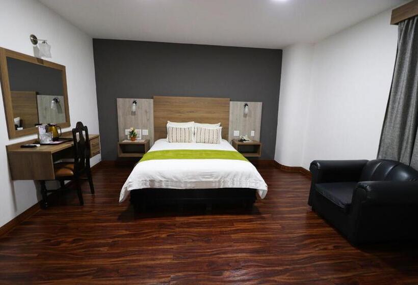 Hotel Puerta Del Sol