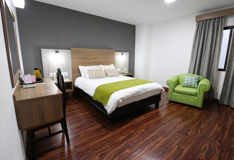 Hotel Puerta Del Sol