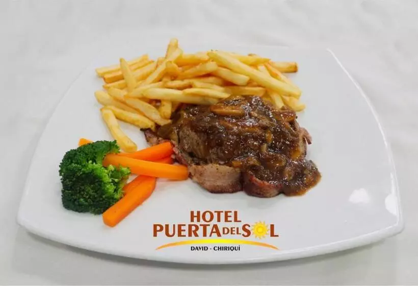 Hotelli Puerta Del Sol