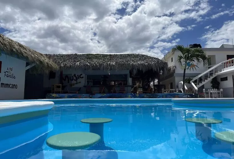 هتل Sol Azul