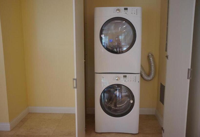 리조트 The Hamilton Beach Villas & Spa