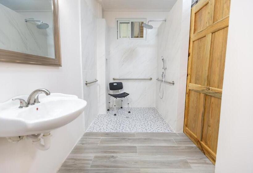 Sea Eye Hotel   Laguna Building