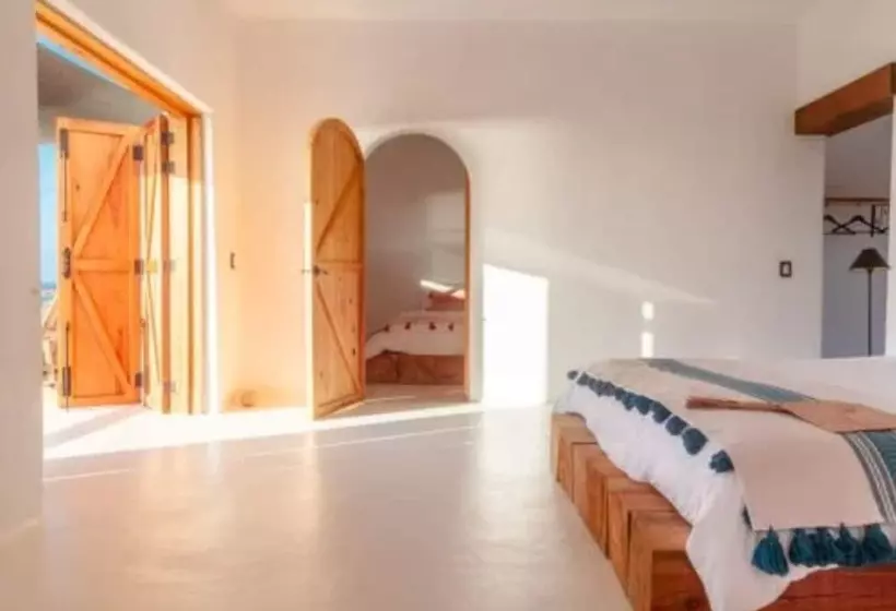 Hotelli The White Lodge