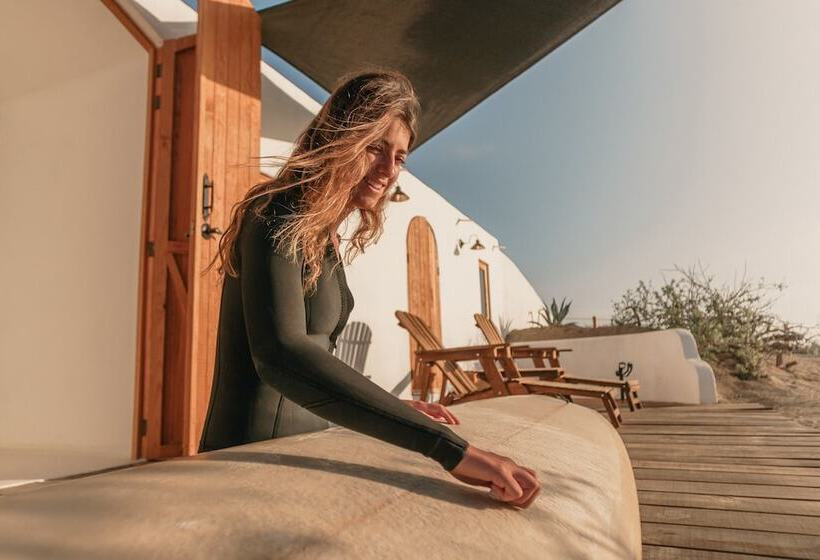 Отель The White Lodge