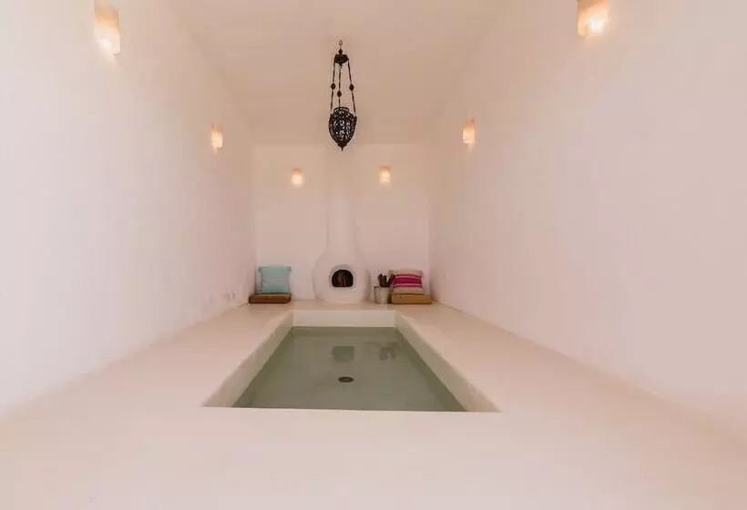 Hotelli The White Lodge