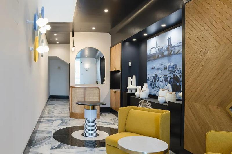 Отель Blue Marina Suites - Boutique Apartments